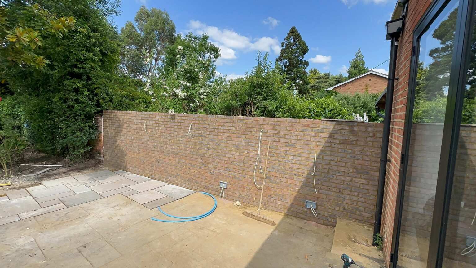Brick Walls 1 From modern designs to traditional finishes, we help bring structure and beauty to your outdoor space — with precision and care in every brick laid. Why Choose OnTop Landscaping? ✅ Experienced bricklayers & landscapers ✅ Quality materials sourced locally ✅ Projects completed on time and budget ✅ Tailored to your space, style & purpose ✅ Serving North London – including Barnet, Finchley, Enfield, Hampstead and nearby areas Our brick walls aren’t just functional — they’re built to enhance your property’s aesthetics and stand the test of time.